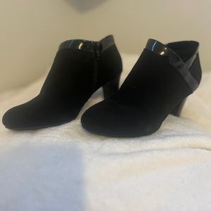 Madeline Stuart Black Booties 7.5M